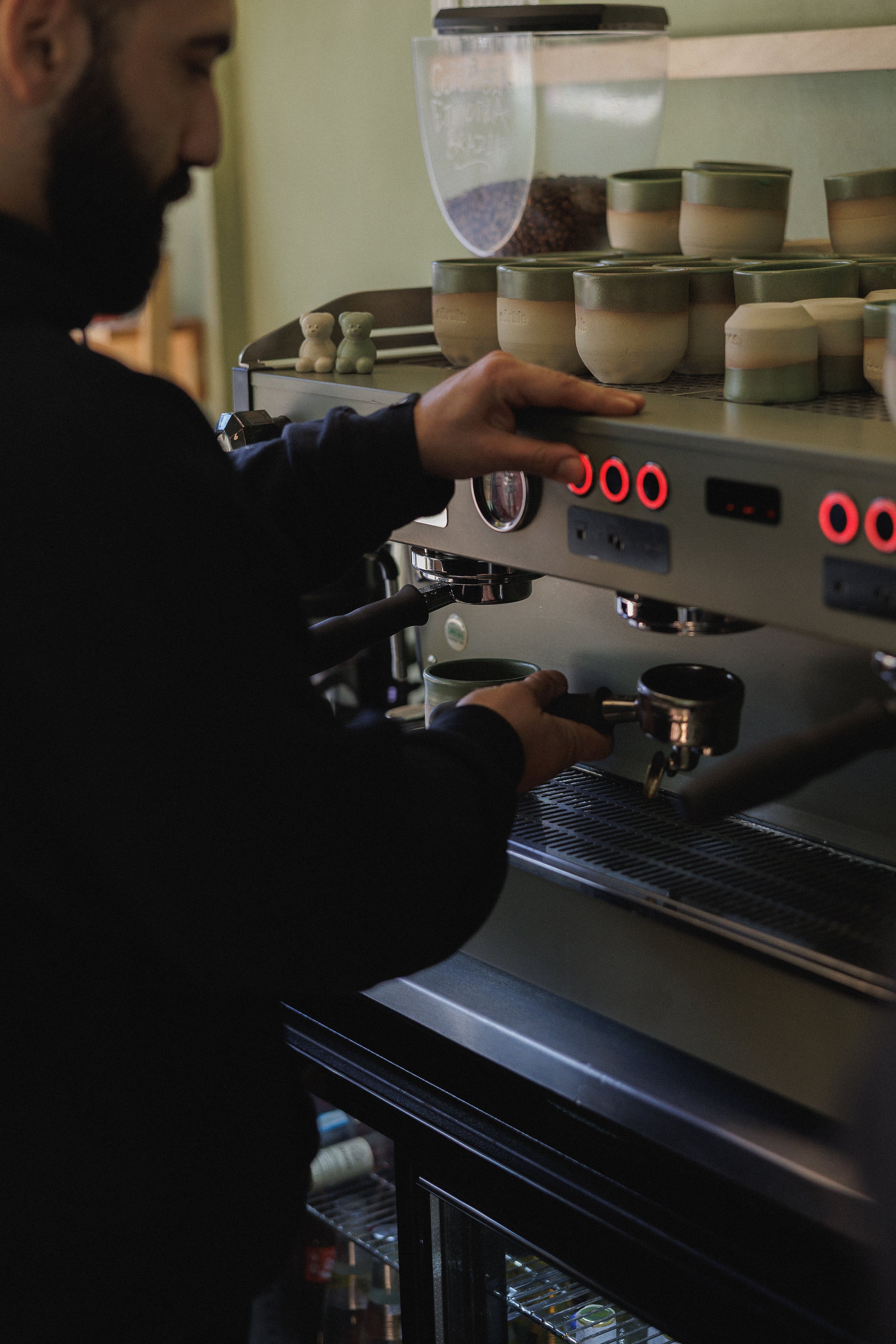 Best specialty coffee shop in Thessaloniki.  brewing sortie beans on a La marzocco linea bp. 
